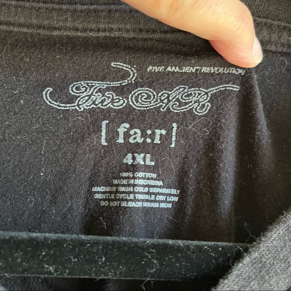 Black Short Sleeve V-neck Five AR T Shirt, 4X - Looks more like a 2X - Picture 2 of 3